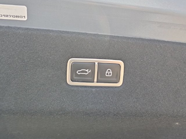 2025 Hyundai IONIQ 6 SE Standard Range