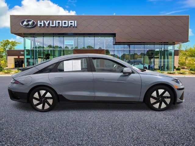 2025 Hyundai IONIQ 6 SE Standard Range
