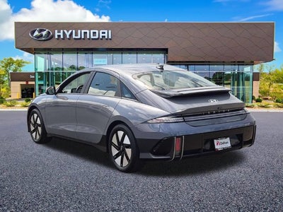 2025 Hyundai IONIQ 6 SE Standard Range