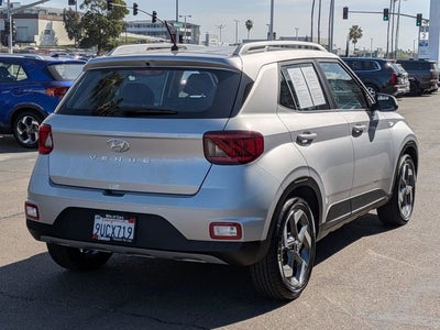 2025 Hyundai VENUE SEL