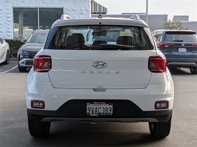 2025 Hyundai VENUE SEL