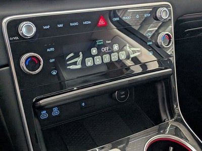 2025 Genesis GV80 2.5T