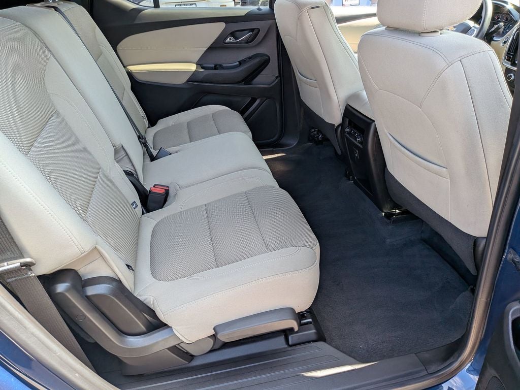 2022 Chevrolet Traverse LS