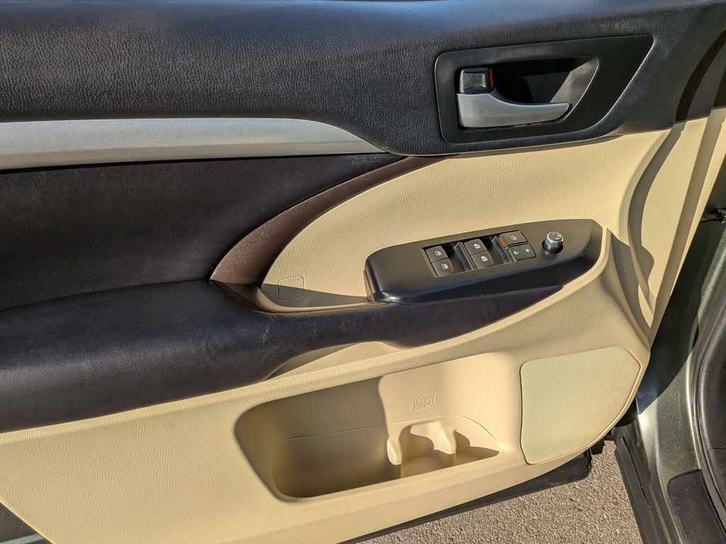 2016 Toyota Highlander XLE V6