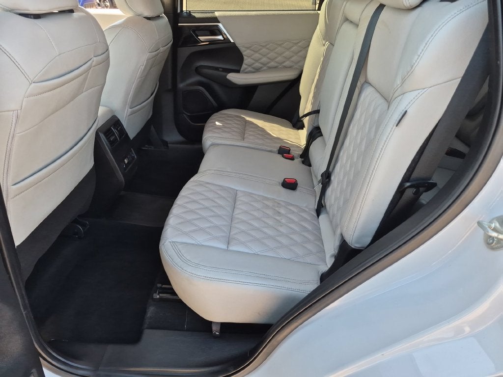 2024 Mitsubishi Outlander PHEV SEL