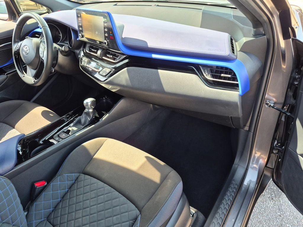 2021 Toyota C-HR XLE